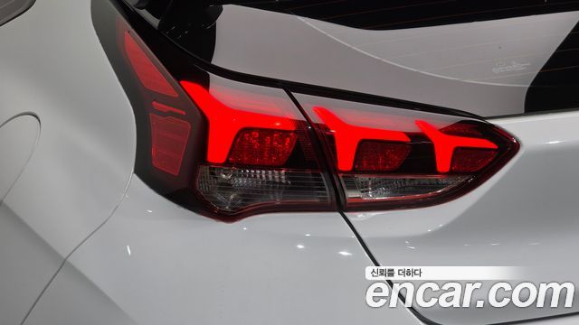 Hyundai Veloster (JS) 2.0 N 2021 — фото 23