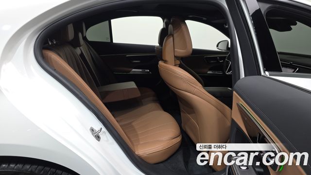 Mercedes-Benz E-Class (W214) E200 Avantgarde 2024 — фото 16