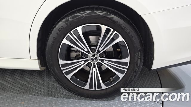 Mercedes-Benz E-Class (W214) E200 Avantgarde 2024 — фото 27