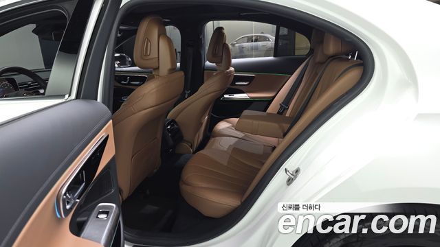 Mercedes-Benz E-Class (W214) E200 Avantgarde 2024 — фото 32