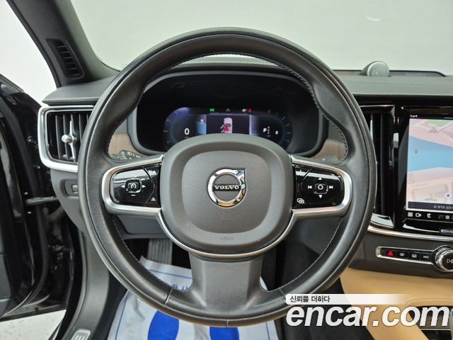 Volvo S90 B6 AWD Inscription 2022 — фото 9