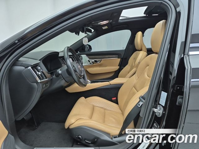 Volvo S90 B6 AWD Inscription 2022 — фото 15