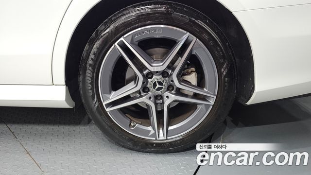 Mercedes-Benz E-Class (W213) E250 AMG Line 2023 — фото 27