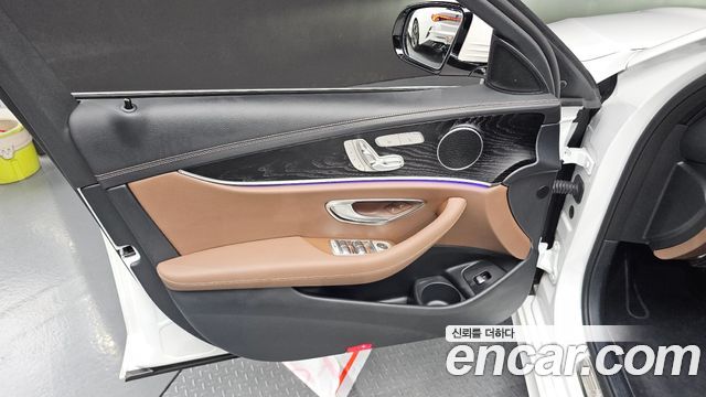 Mercedes-Benz E-Class (W213) E250 AMG Line 2023 — фото 30