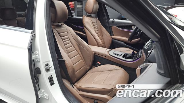 Mercedes-Benz E-Class (W213) E250 AMG Line 2023 — фото 32