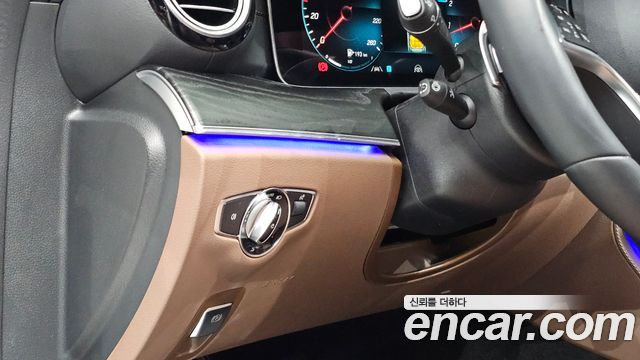 Mercedes-Benz E-Class (W213) E250 AMG Line 2023 — фото 35