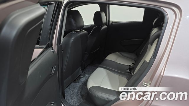 Chevrolet Spark LT Standard 2012 — фото 16