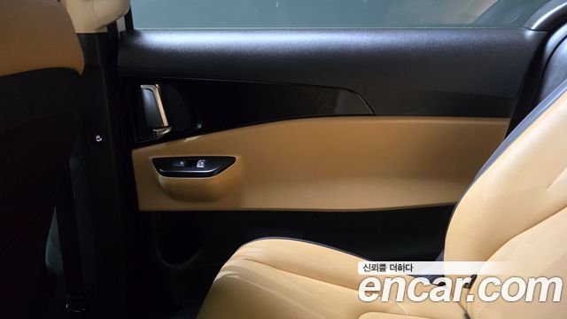 Kia Carnival (IV) Diesel 9-Seater Prestige 2023 — фото 25