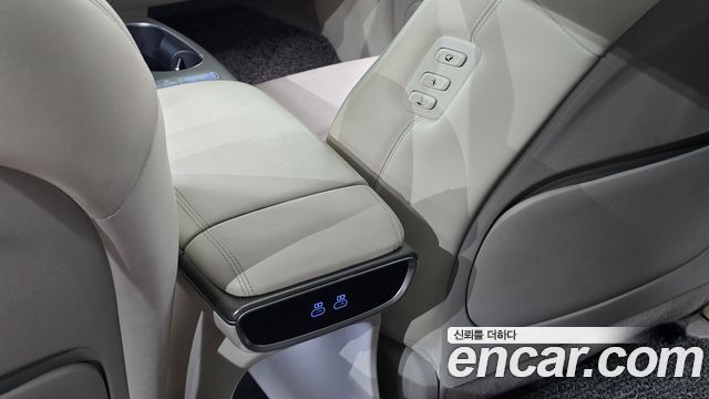 Genesis GV60 Standard 2022 — фото 35