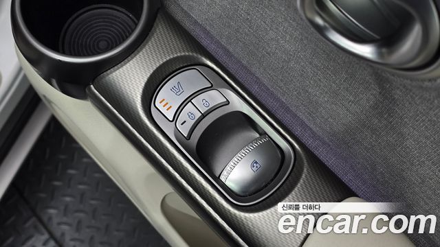 Genesis GV60 Standard 2022 — фото 36