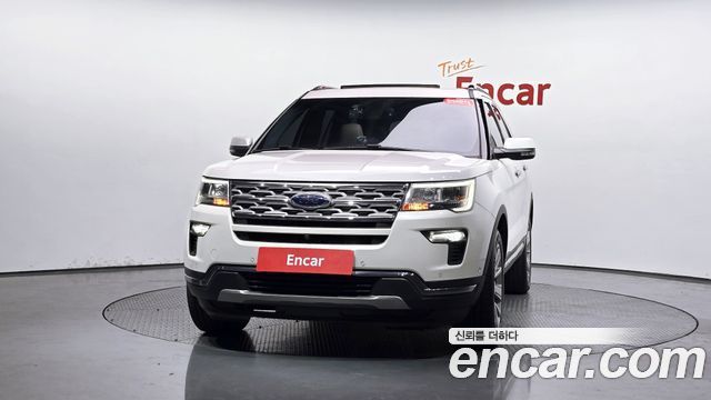 Ford Explorer 2.3 Limited 4WD 5th 2019 — фото 3