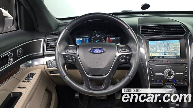 Ford Explorer 2.3 Limited 4WD 5th 2019 — фото 16