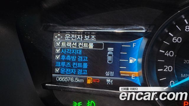 Ford Explorer 2.3 Limited 4WD 5th 2019 — фото 18
