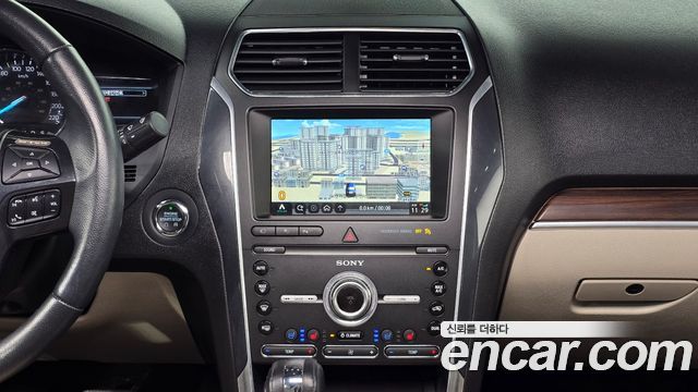 Ford Explorer 2.3 Limited 4WD 5th 2019 — фото 22