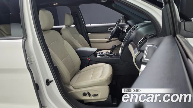 Ford Explorer 2.3 Limited 4WD 5th 2019 — фото 32