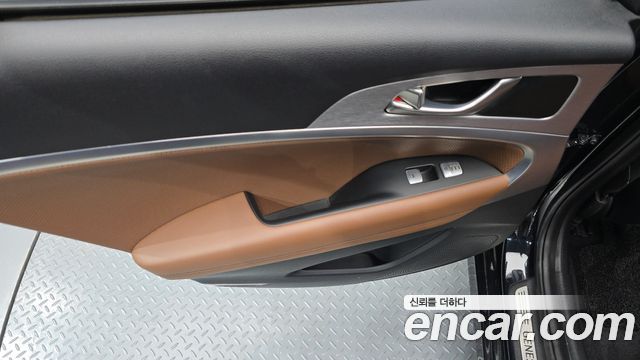 Genesis G70 2.0T Elite 2019 — фото 25
