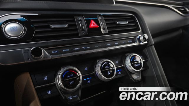 Genesis G70 2.0T Elite 2019 — фото 27