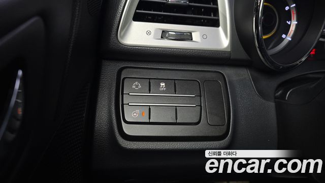 KG Mobility (SsangYong) Tivoli LX 2WD DLX 2016 — фото 18