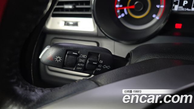 KG Mobility (SsangYong) Tivoli LX 2WD DLX 2016 — фото 28