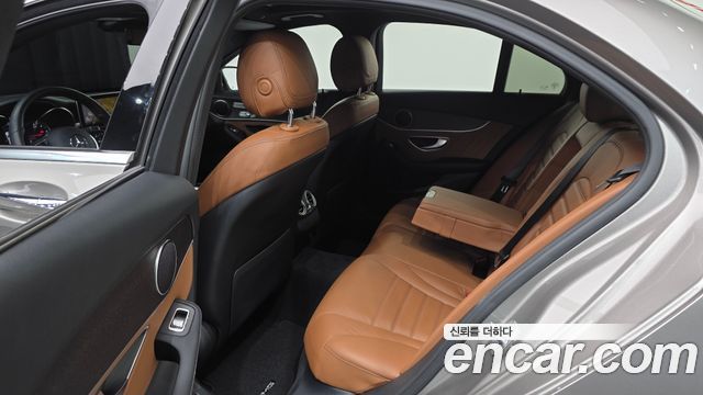 Mercedes-Benz C-Class (W205) C220 d 4MATIC AMG Line 2019 — фото 11