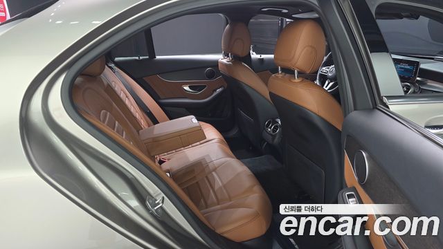 Mercedes-Benz C-Class (W205) C220 d 4MATIC AMG Line 2019 — фото 12