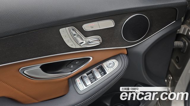 Mercedes-Benz C-Class (W205) C220 d 4MATIC AMG Line 2019 — фото 20