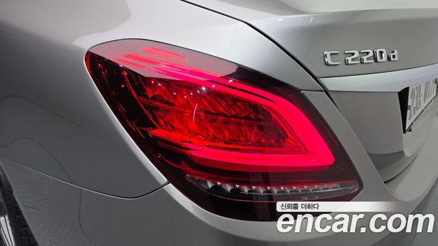 Mercedes-Benz C-Class (W205) C220 d 4MATIC AMG Line 2019 — фото 23