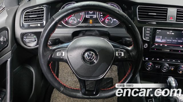 Volkswagen Golf (VII) 2.0 TDI 2015 — фото 13