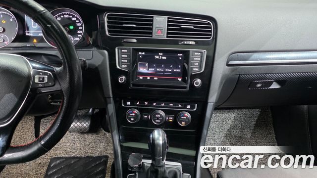 Volkswagen Golf (VII) 2.0 TDI 2015 — фото 14