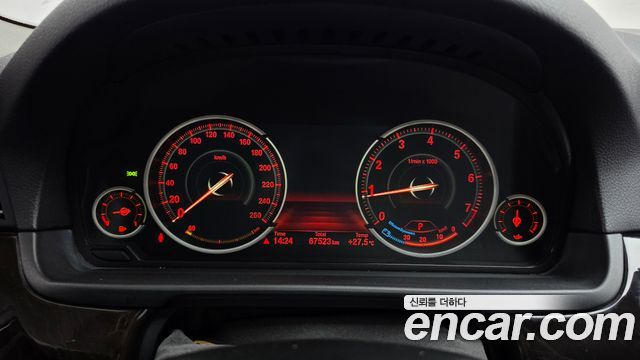 BMW 5 Series (F10) 528i xDrive 2013 — фото 8