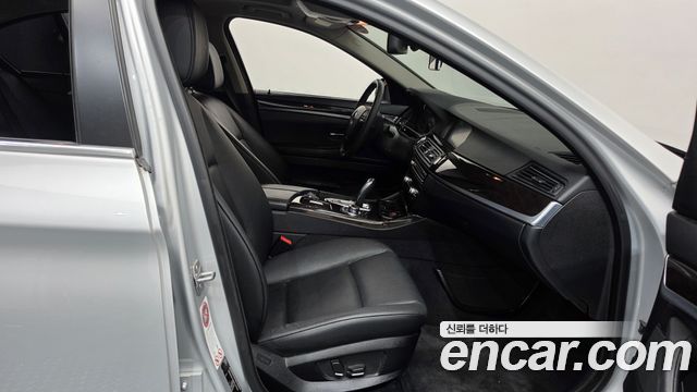 BMW 5 Series (F10) 528i xDrive 2013 — фото 11