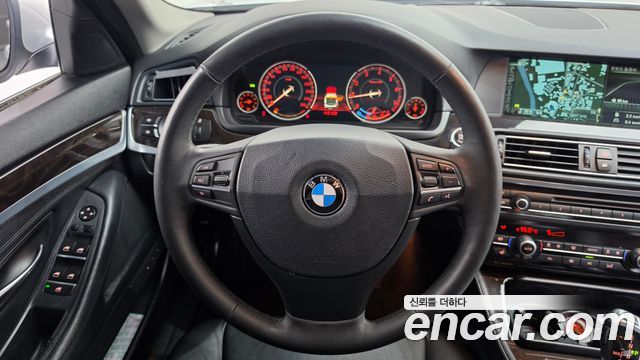 BMW 5 Series (F10) 528i xDrive 2013 — фото 13