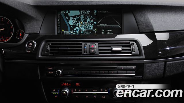BMW 5 Series (F10) 528i xDrive 2013 — фото 14