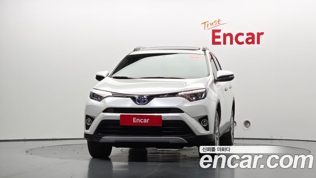 Toyota RAV4 2.5 4WD Hybrid 4th 2017 — фото 3