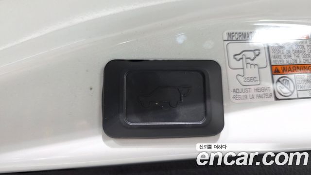 Toyota RAV4 2.5 4WD Hybrid 4th 2017 — фото 27