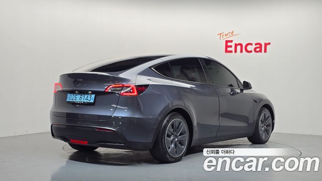 Tesla Model Y Standard Range RWD 2021 — фото 2