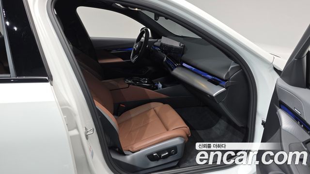 BMW 5 Series (G60) 530i xDrive M Sport 2024 — фото 11