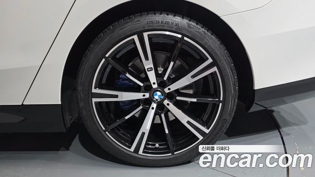 BMW 5 Series (G60) 530i xDrive M Sport 2024 — фото 21