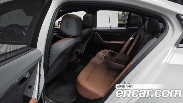BMW 5 Series (G60) 530i xDrive M Sport 2024 — фото 26