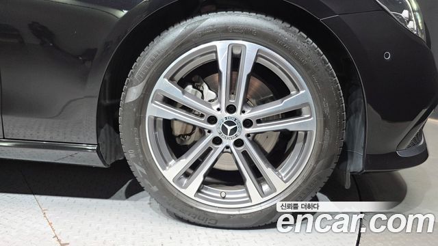 Mercedes-Benz E-Class (W213) E250 Avantgarde 2023 — фото 21