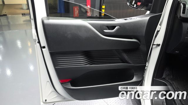 Hyundai Staria Cargo 3-Seater Smart 2025 — фото 24