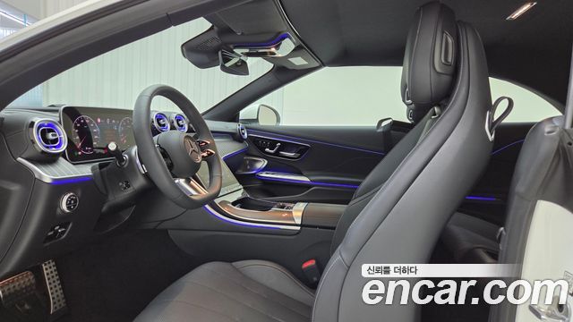 Mercedes-Benz CLE-Class (C236) CLE450 4MATIC Cabriolet 2025 — фото 9