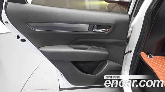 Renault Korea QM6 Quest 2.0 LPe LE 2WD 2024 — фото 25