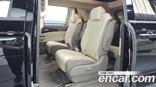Kia Carnival (IV) Diesel 9-Seater Hi-Limousine Signature 2023 — фото 12