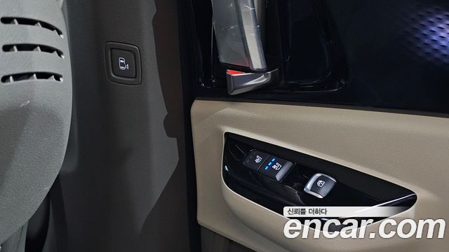 Kia Carnival (IV) Diesel 9-Seater Hi-Limousine Signature 2023 — фото 20
