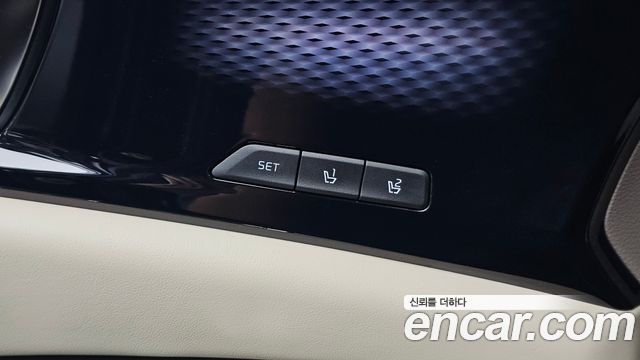 Kia Carnival (IV) Diesel 9-Seater Hi-Limousine Signature 2023 — фото 27