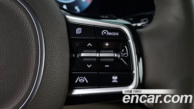 Kia Carnival (IV) Diesel 9-Seater Hi-Limousine Signature 2023 — фото 29