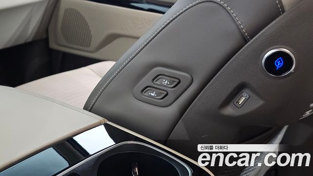 Kia Carnival (IV) Diesel 9-Seater Hi-Limousine Signature 2023 — фото 34