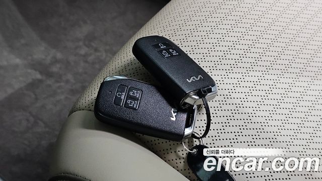 Kia Carnival (IV) Diesel 9-Seater Hi-Limousine Signature 2023 — фото 36