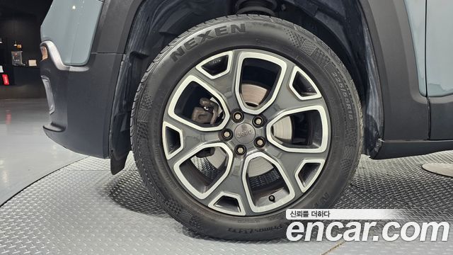 Jeep Renegade 2.0 Diesel Limited AWD 2016 — фото 5